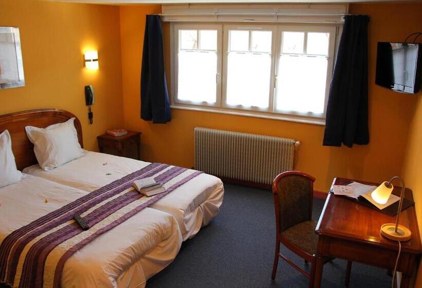 בית מלון כפרי Hôtel Restaurant La Cigogne