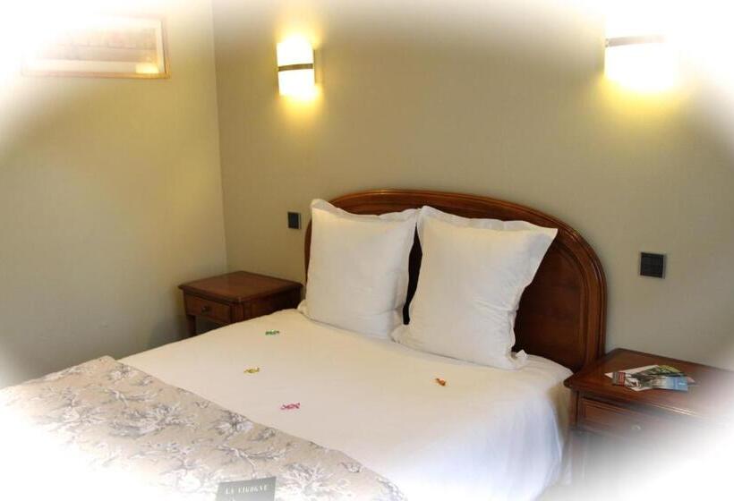 בית מלון כפרי Hôtel Restaurant La Cigogne