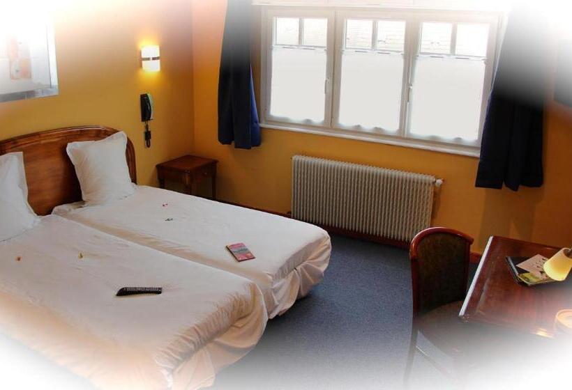 בית מלון כפרי Hôtel Restaurant La Cigogne