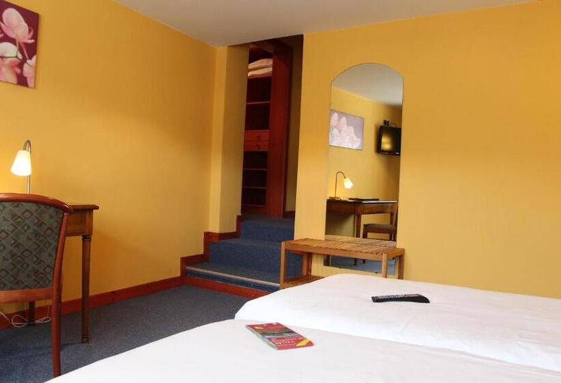 בית מלון כפרי Hôtel Restaurant La Cigogne