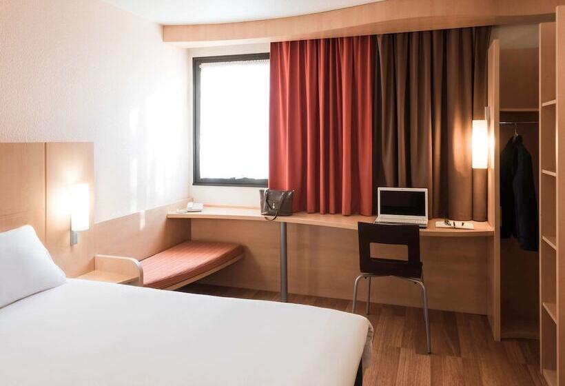 هتل Ibis Angers Centre Chateau