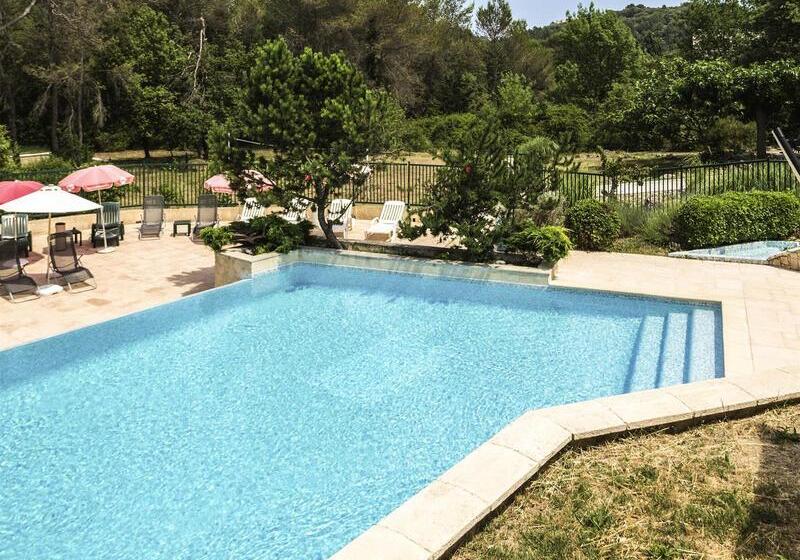 בית מלון כפרי Ibis Antibes Sophia Antipolis