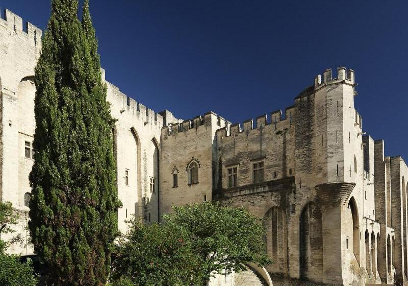 هتل Ibis Avignon Sud