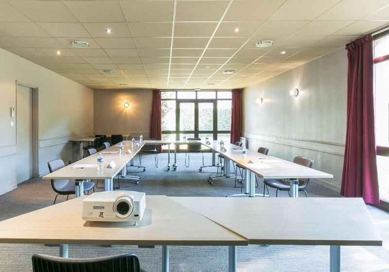 هتل Ibis Avignon Sud