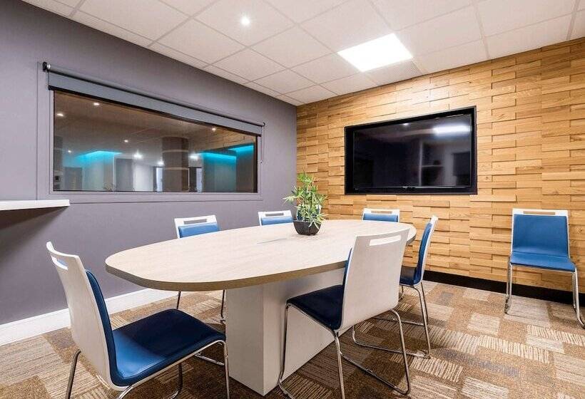 هتل Ibis Bordeaux Centre Meriadeck