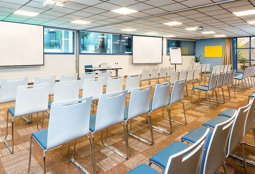 هتل Ibis Bordeaux Centre Meriadeck