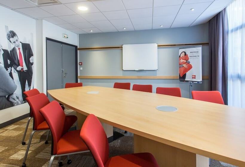 בית מלון כפרי Ibis Bourges Centre