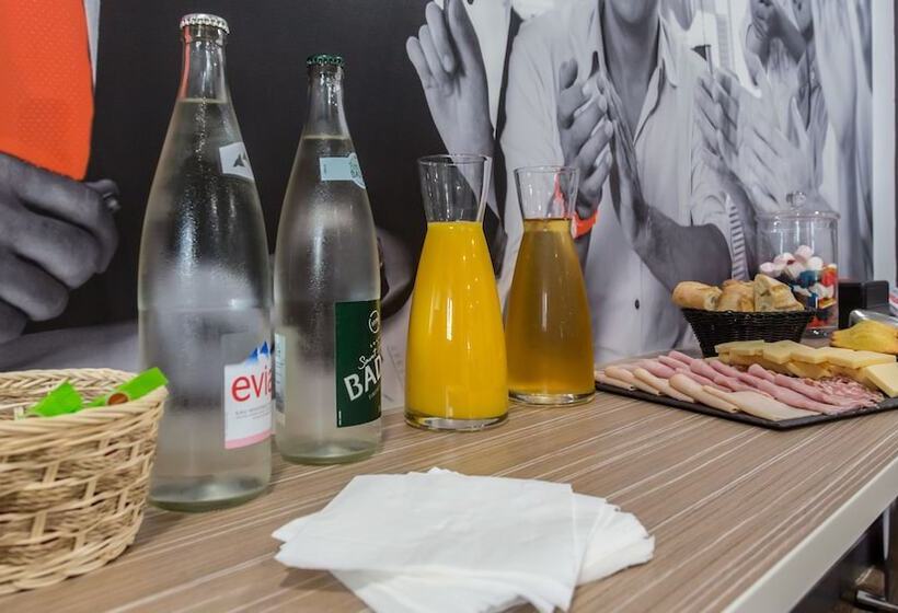 בית מלון כפרי Ibis Bourges Centre