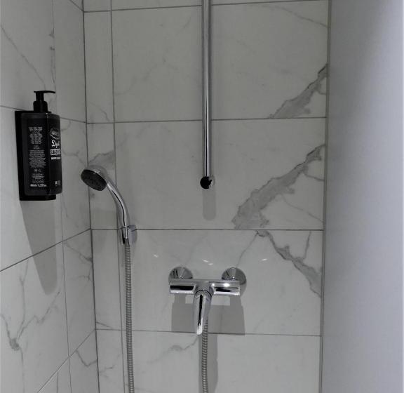בית מלון כפרי Ibis Budget Brest Sud Plougastel