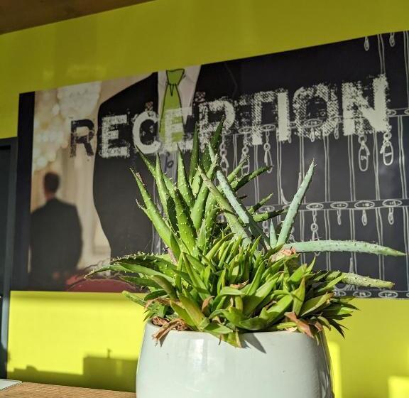 فندق Ibis Budget Brest Sud Plougastel