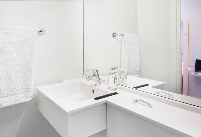 Отель Ibis Budget Thonon Les Bains