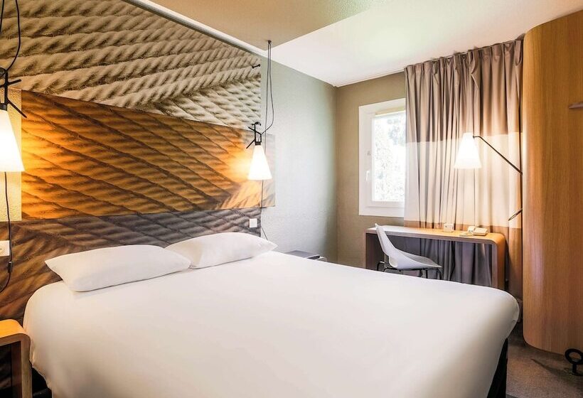 בית מלון כפרי Ibis Carcassonne Est La Cité