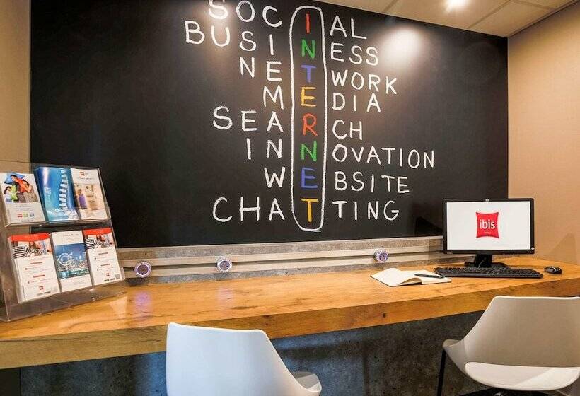 בית מלון כפרי Ibis Carcassonne Est La Cité