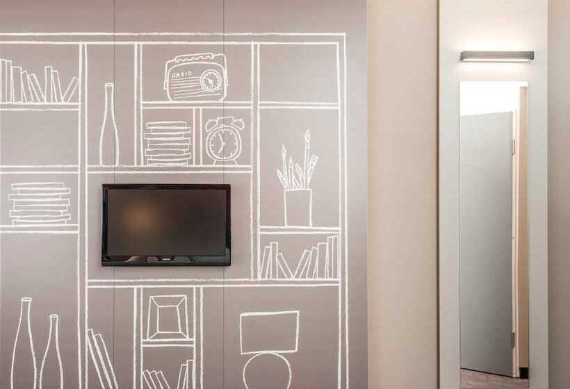 Отель Ibis Epinay Sur Seine Gennevilliers