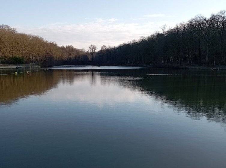 호텔 Ibis Fourmies