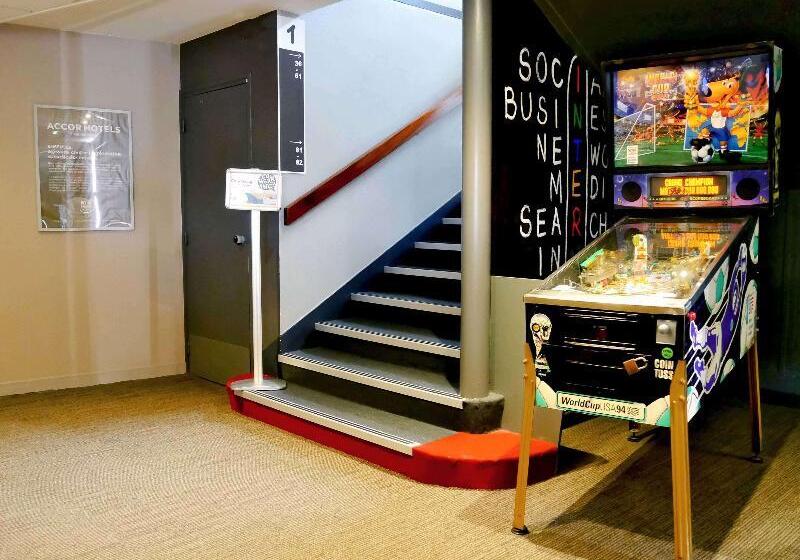 酒店 Ibis Laval Le Relais d'Armor