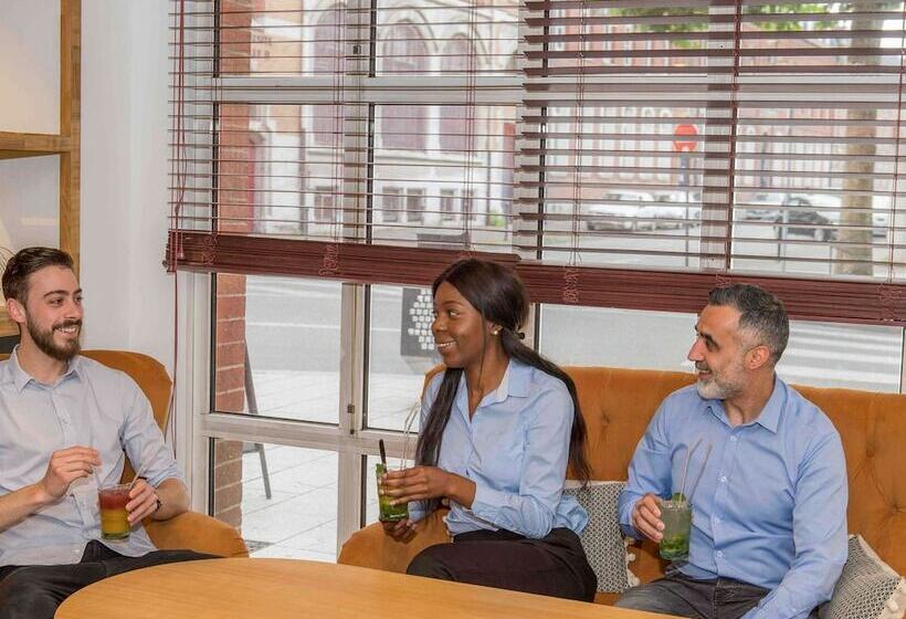 B&b Hotel Lille Roubaix Centre Grand Place