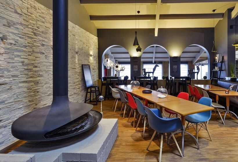 בית מלון כפרי Ibis Mâcon Sud Crêches