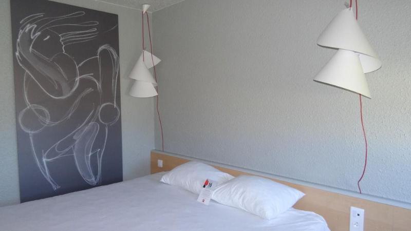 בית מלון כפרי Ibis Moulins