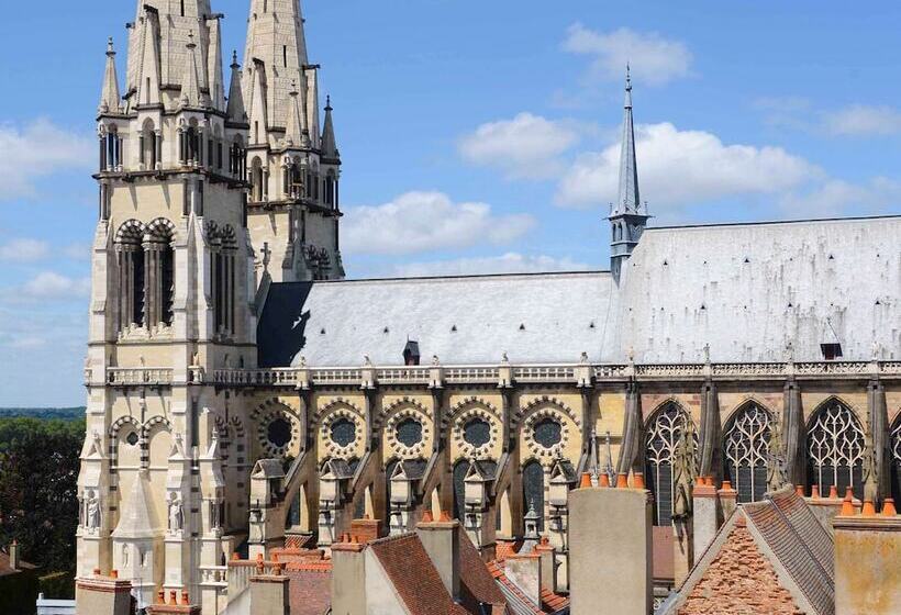 בית מלון כפרי Ibis Moulins