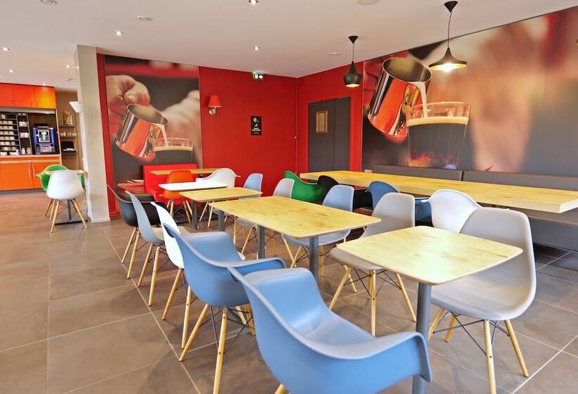 בית מלון כפרי Ibis Moulins