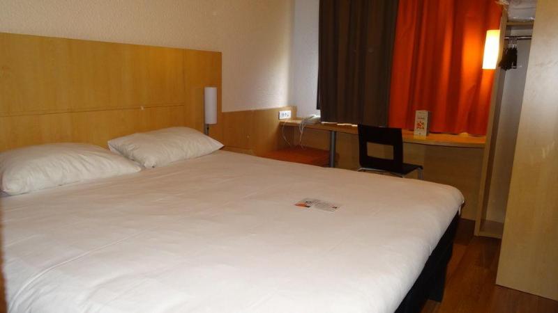 בית מלון כפרי Ibis Moulins