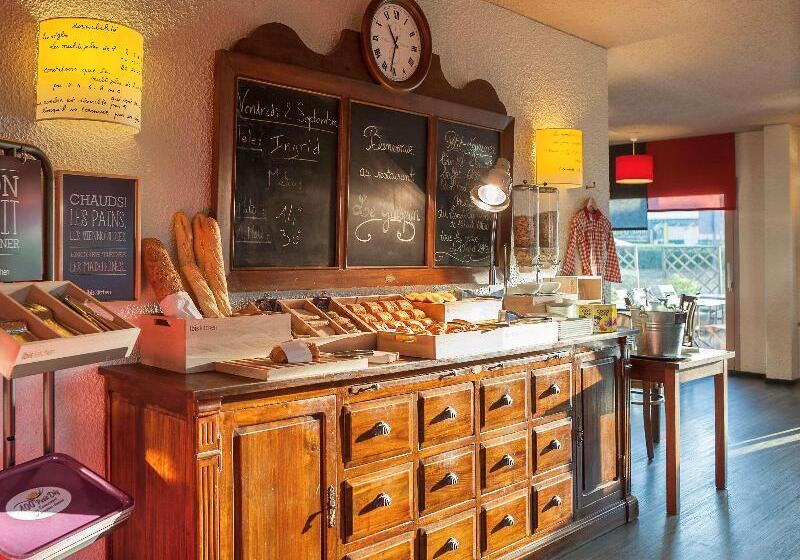 בית מלון כפרי Ibis Moulins