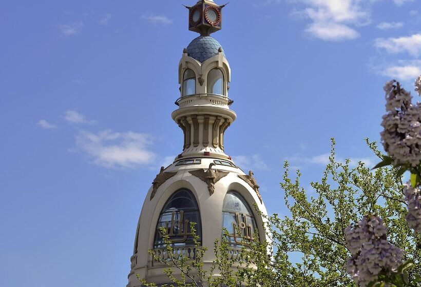 هتل Ibis Nantes Centre Gare Sud