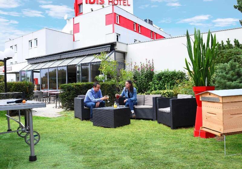 هتل Ibis Nantes La Beaujoire Parc Expo