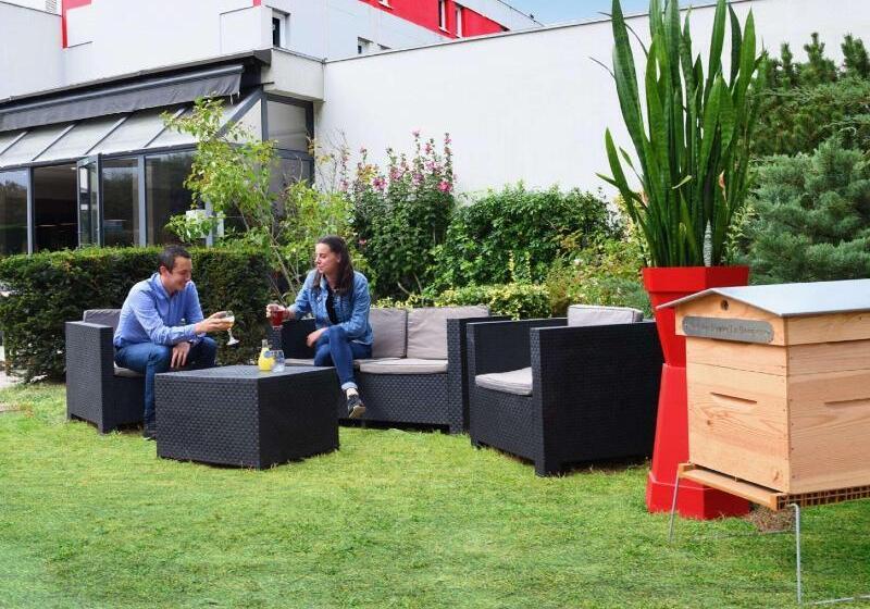 هتل Ibis Nantes La Beaujoire Parc Expo