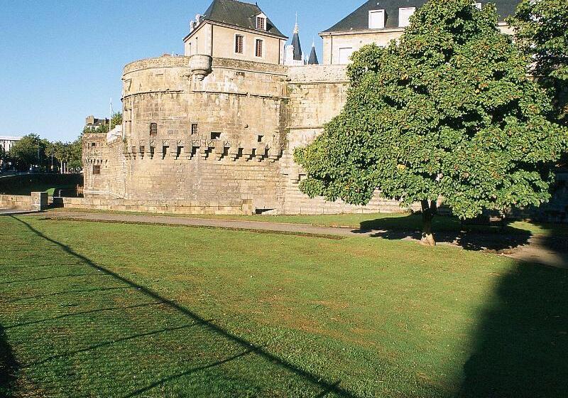 هتل Ibis Nantes La Beaujoire Parc Expo