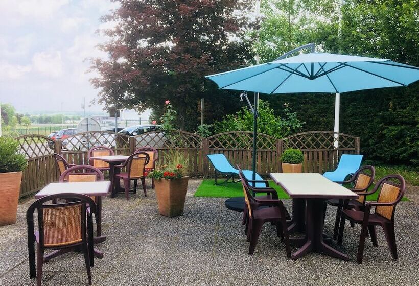 ホテル Ibis Nemours