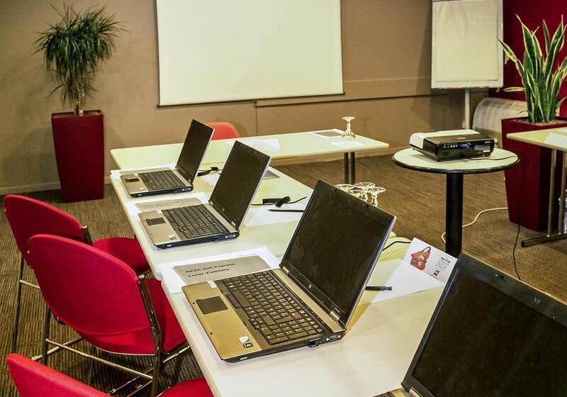 هتل Ibis Nîmes Ouest   A9