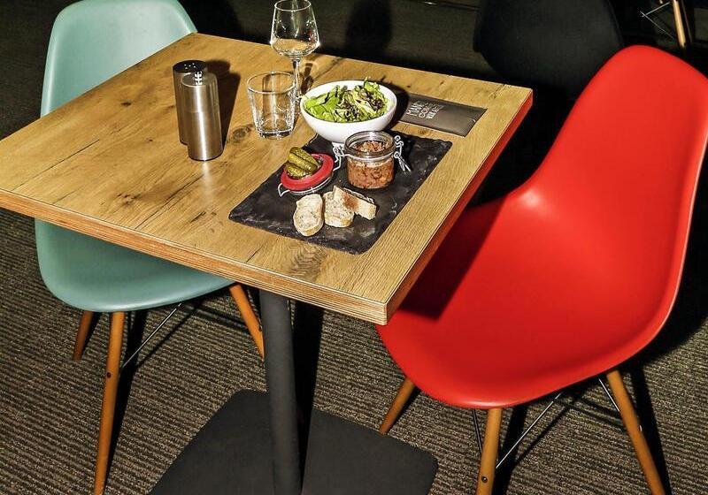 هتل Ibis Nîmes Ouest   A9