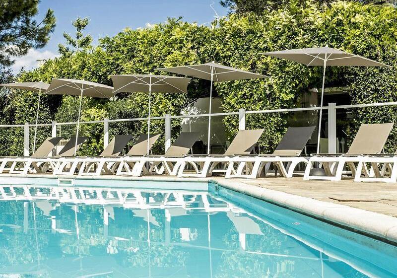 هتل Ibis Nîmes Ouest   A9