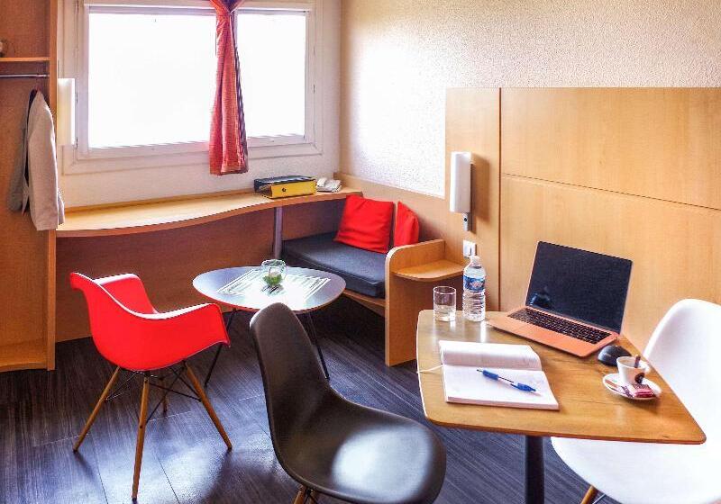 هتل Ibis Nîmes Ouest   A9