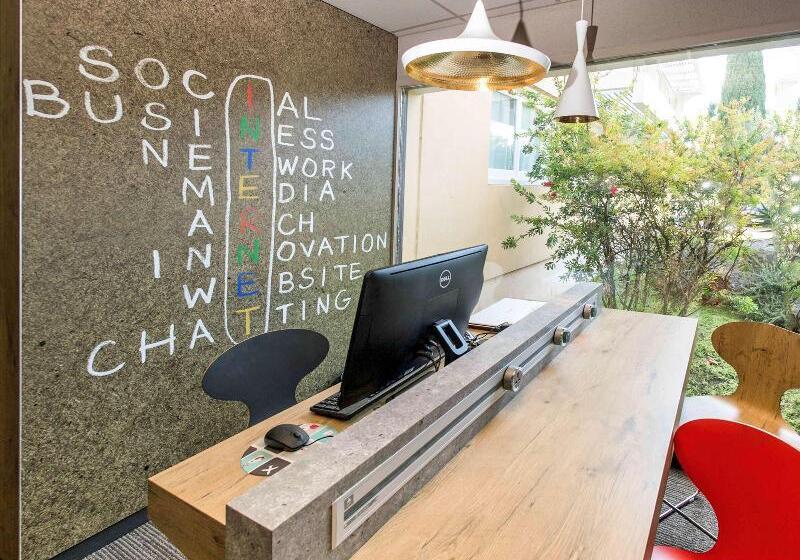 هتل Ibis Nîmes Ouest   A9