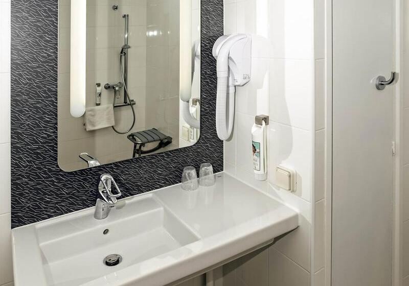 هتل Ibis Nîmes Ouest   A9