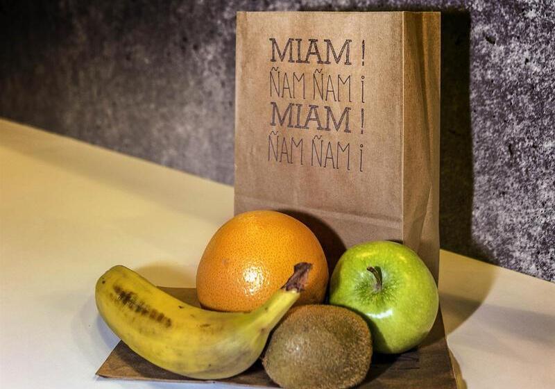 هتل Ibis Nîmes Ouest   A9