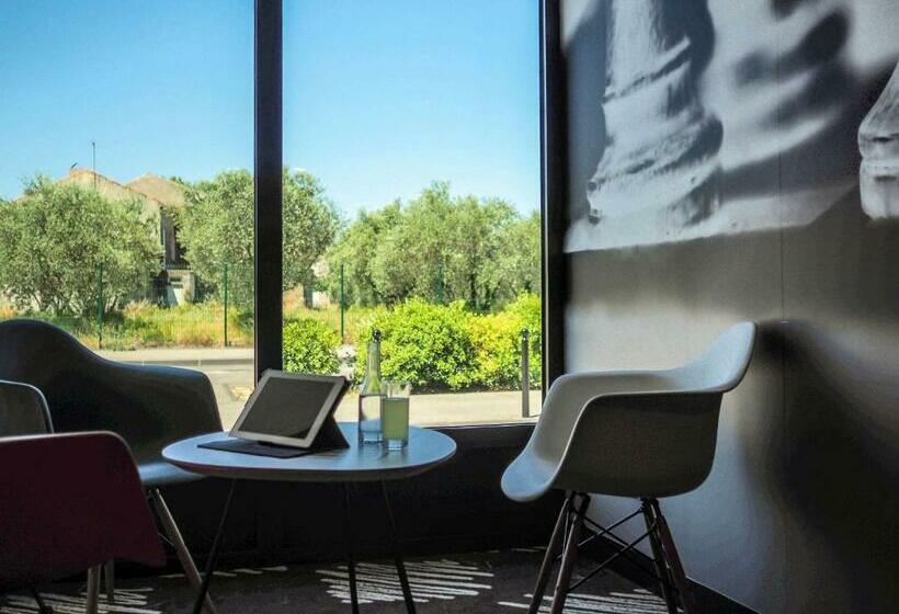 Отель Ibis Orange Centre