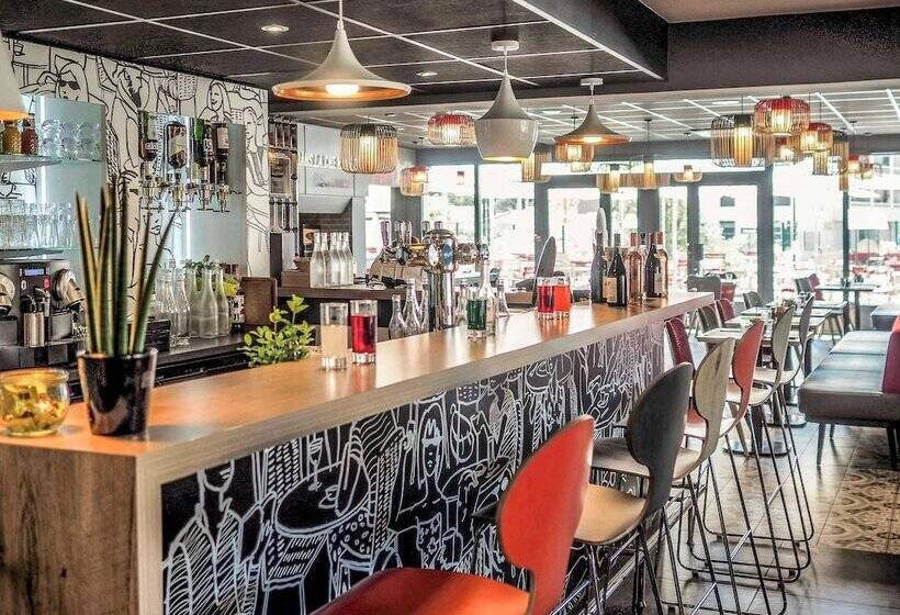 Отель Ibis Orange Centre
