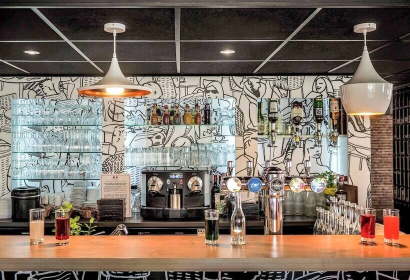 Отель Ibis Orange Centre