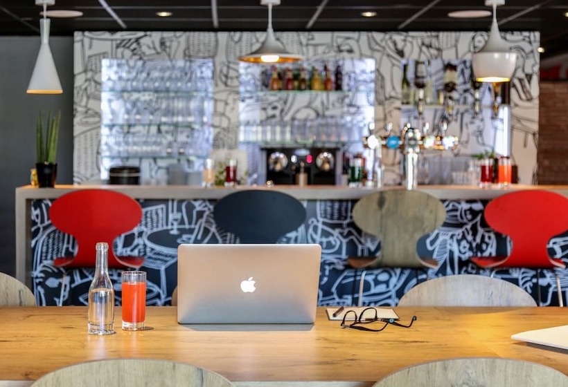 Отель Ibis Orange Centre