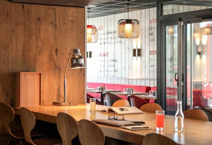 Отель Ibis Orange Centre