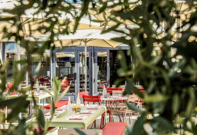 Отель Ibis Orange Centre