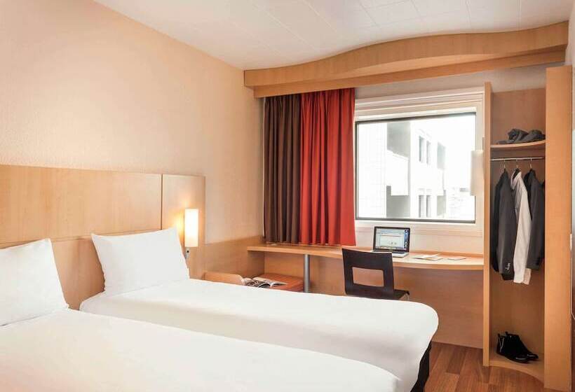 فندق Ibis Paris La Défense Esplanade