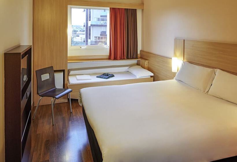 فندق Ibis Paris La Défense Esplanade