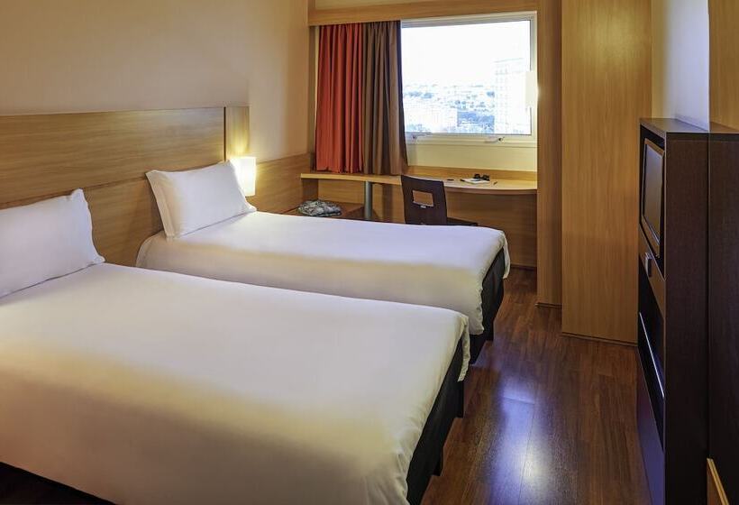 فندق Ibis Paris La Défense Esplanade