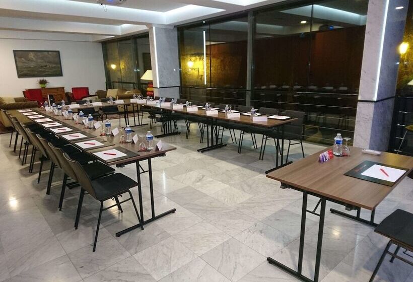 בית מלון כפרי Ibis Perigueux Centre