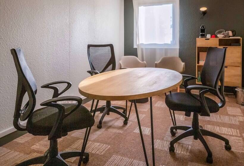 فندق Ibis Poitiers Sud